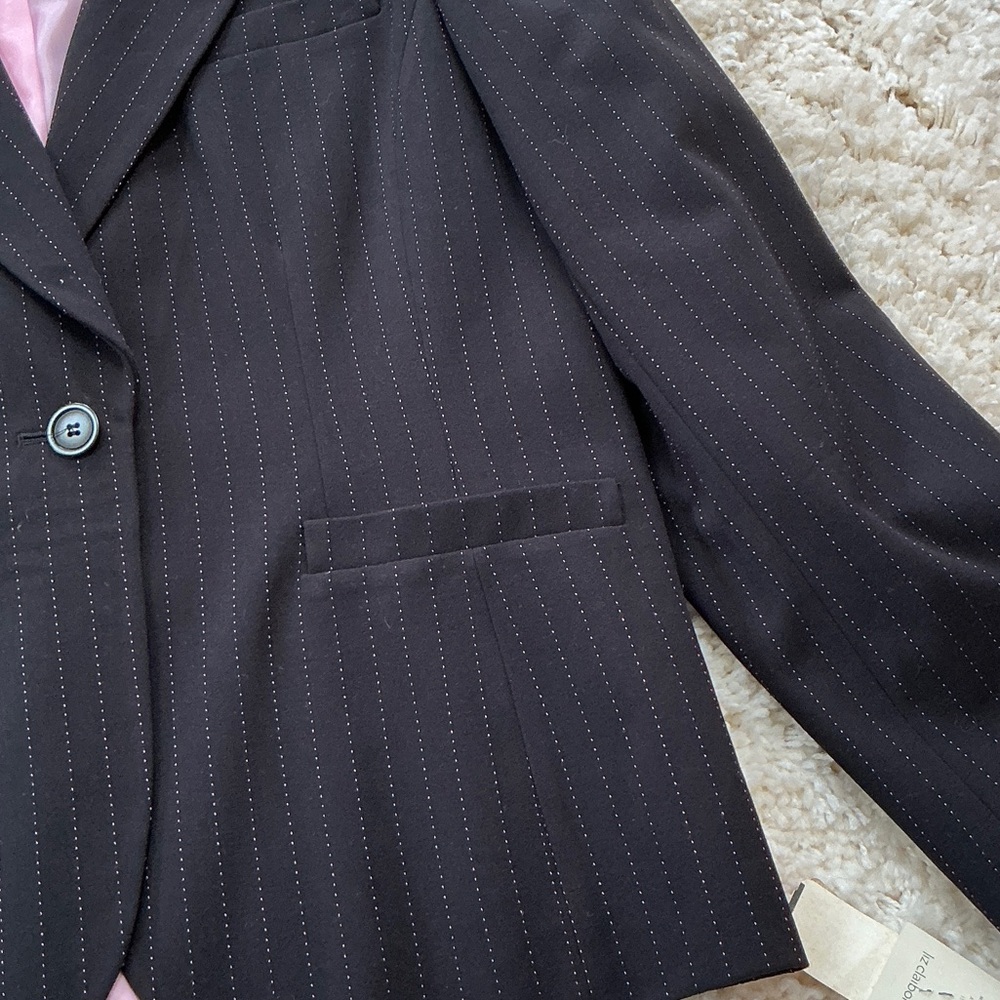 Three Piece Liz Claiborne Black Suit with Pink Pinstripes and Pink Lining - Picture 7 of 15